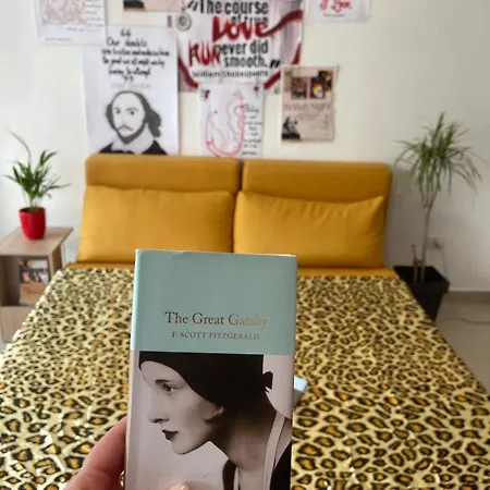 Amor_bookstore Bed & Breakfast